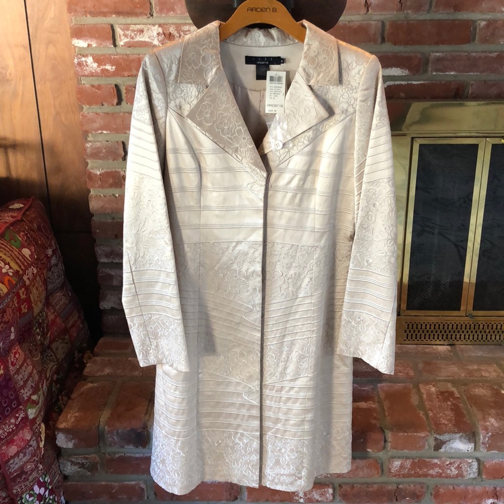 Arden B Luxe silk beige jacket